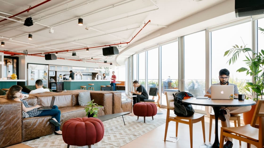 6264e6a831e64411f45a4649_Rekomendasi-coworking-space-Jakarta-terbaik.jpg