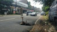 Lubang-Jalan-Raya-Bina-Margaa.jpg