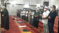 Shalat-Gerhana-Bulan-di-Masjid-Agung-Medan-Khusyuk.jpg