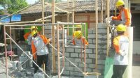 Tukang-Bangunan-Rumah.jpg