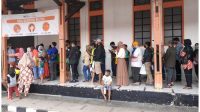 antrean-bansos-tahap-iv-jawa-barat-di-kantor-pos-besar-bandung-29122020.jpg