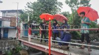 pemasangan-alat-deteksi-dini-bahaya-banjir-s4vo-dom.jpg
