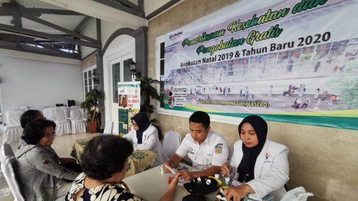 posko-kesehatan-3-pt-kai-selama-nataru-20192020.jpg