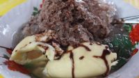 semangkuk-es-campur-durian-yang-dijual-di-jalan-erlangga-semarang_20161229_175057.jpg