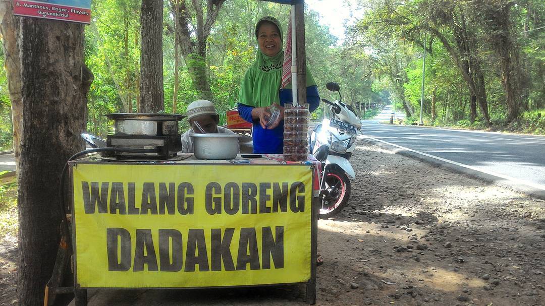 penjual-walang-goreng.jpg